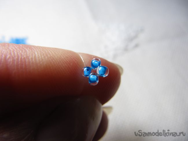 Браслет из бисера «Снежная королева» 