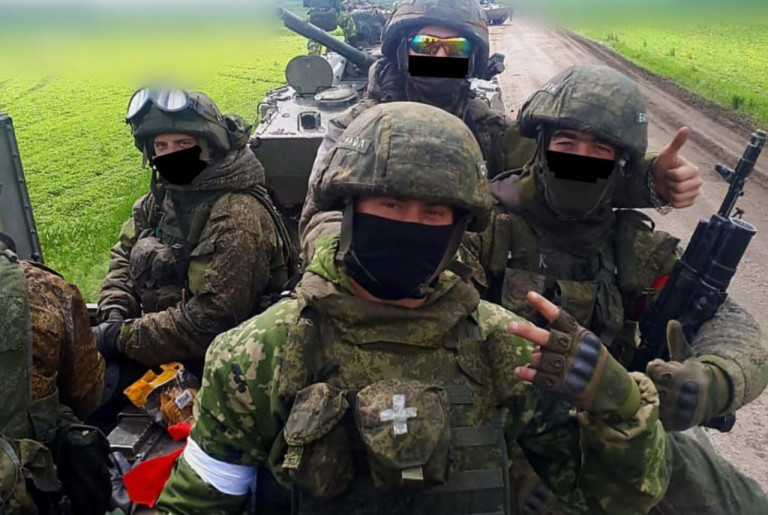 ДОНБАССКИЙ ФРОНТ: КУПЯНСК ВСЁ БЛИЖЕ, ПОД АРТЁМОВСКОМ ВСЁ ЖАРЧЕ