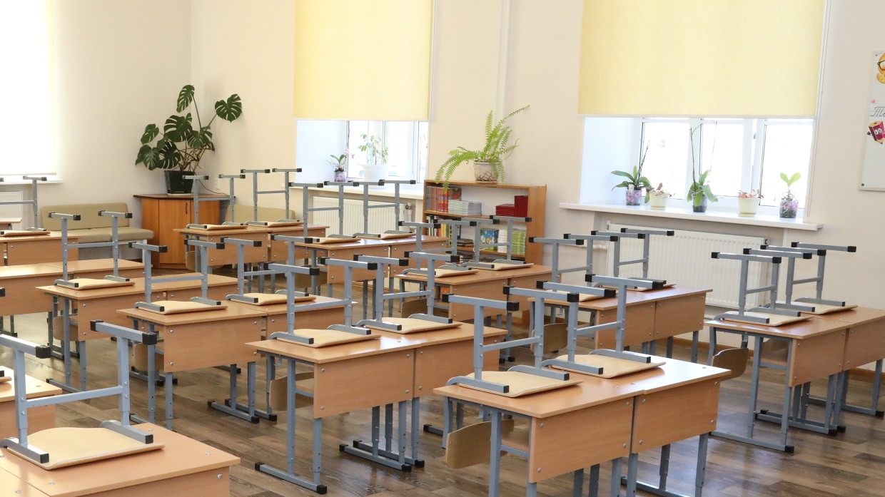 Ростовская школьница продала свою первую пятерку однокласснику