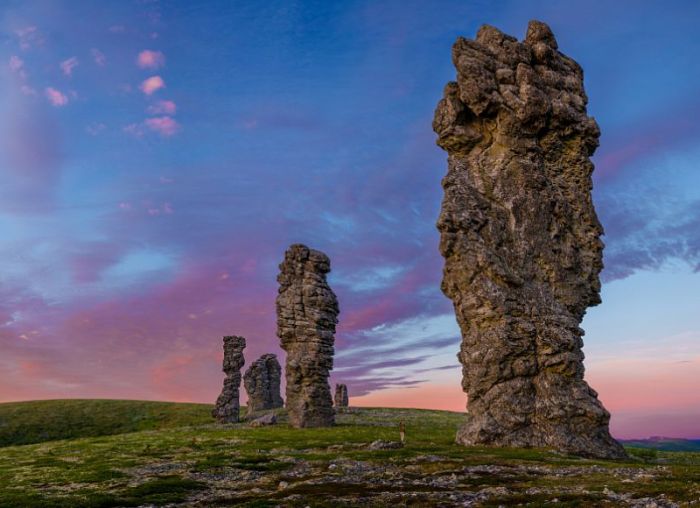 Маньпупунёр - столбы выветривания республики Коми. /Фото: intplaces.ru