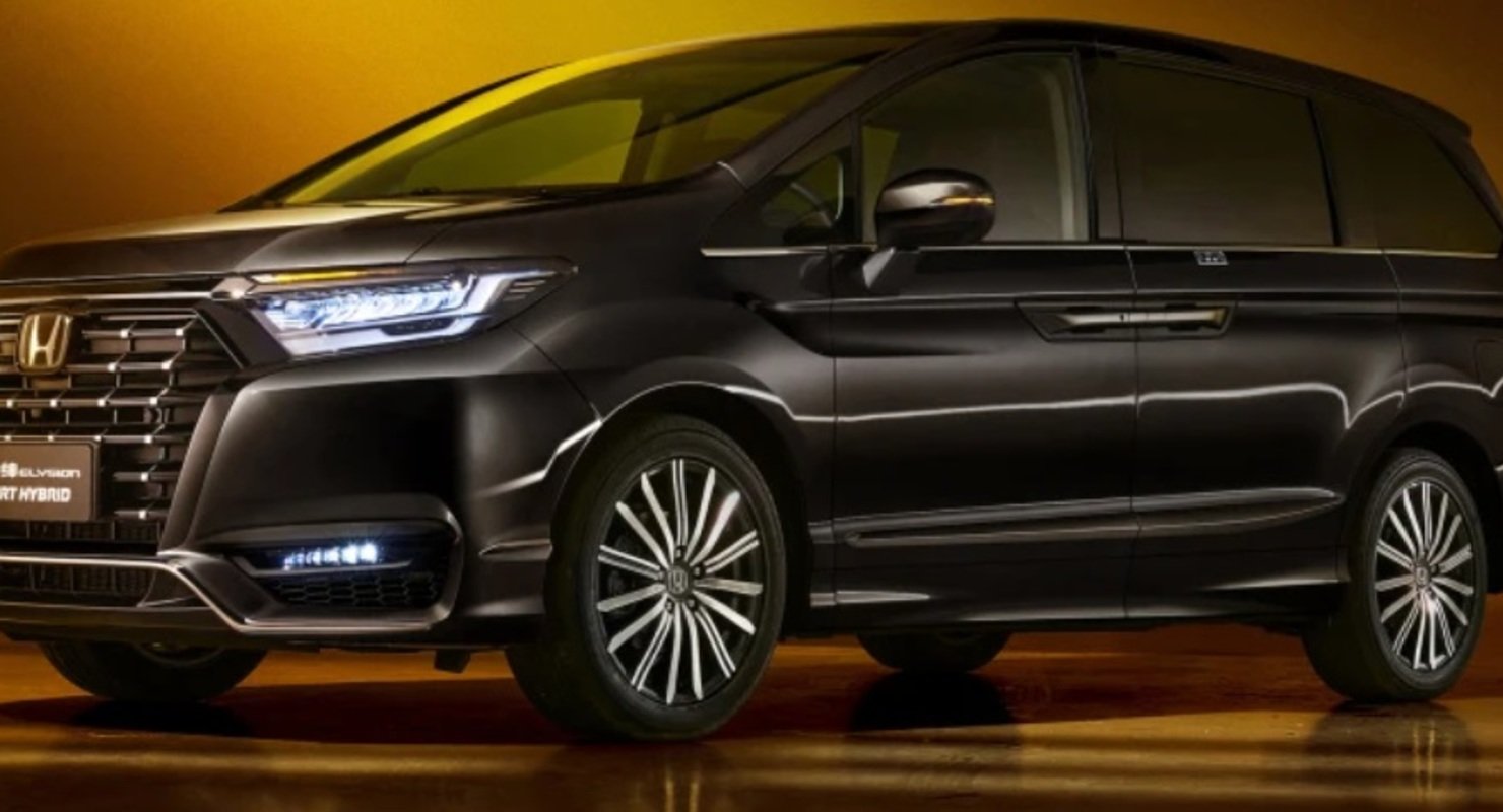 Готовящийся к премьере минивэн Honda Elysion показан на официальных снимках