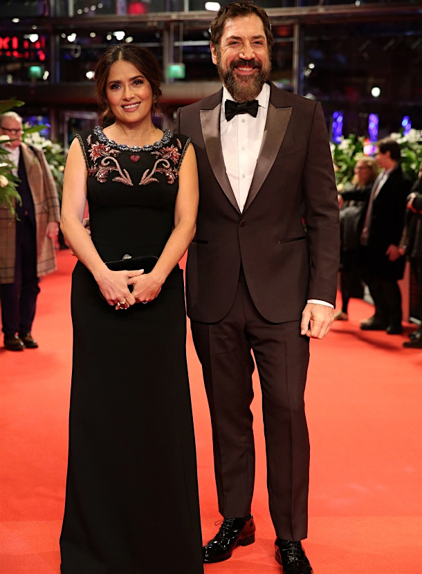 Сальма Хайек и Хавьер Бардем на премьере "Неизбранных дорог" в Берлине, февраль 2020 года