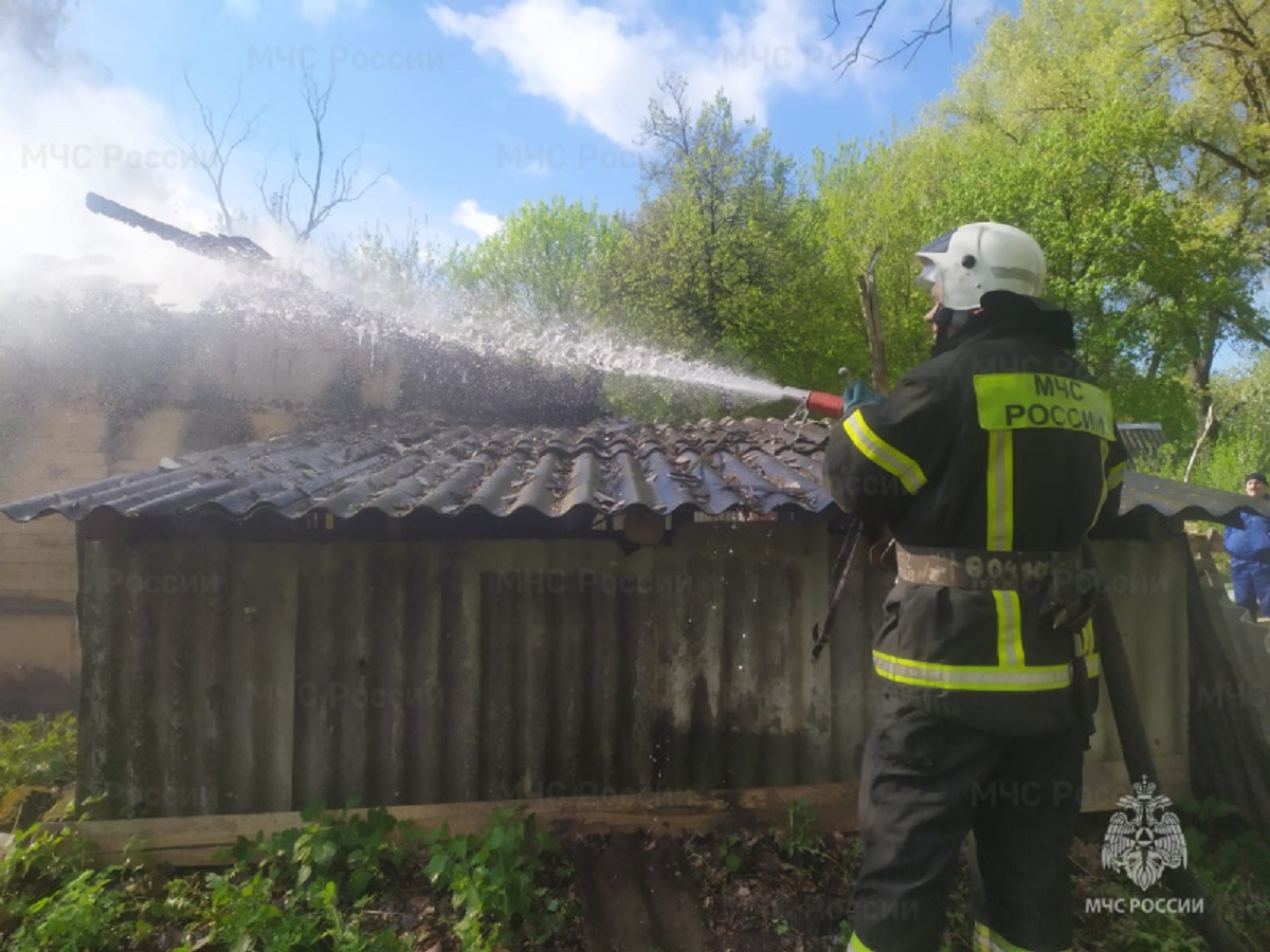 В Брянской области при пожаре в жилом доме погиб 60-летний мужчина