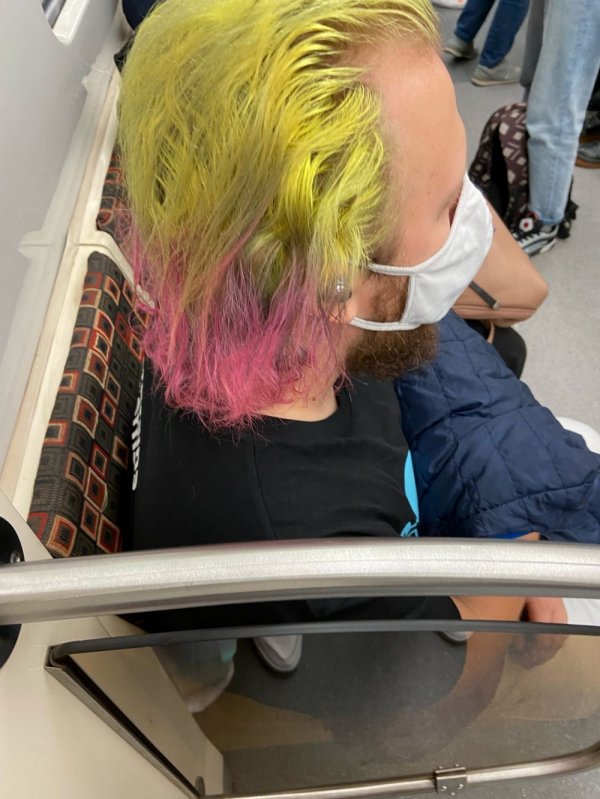 Модники и чудаки из метро Модники и чудаки из метро