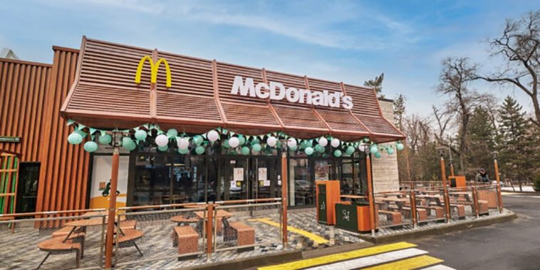 McDonald’s уходит из Казахстана, оставшись без поставок из России
