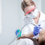 Бесплатное протезирование зубов для инвалида: условия в 2019 году
