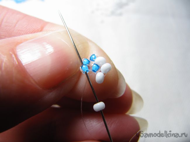 Браслет из бисера «Снежная королева» 