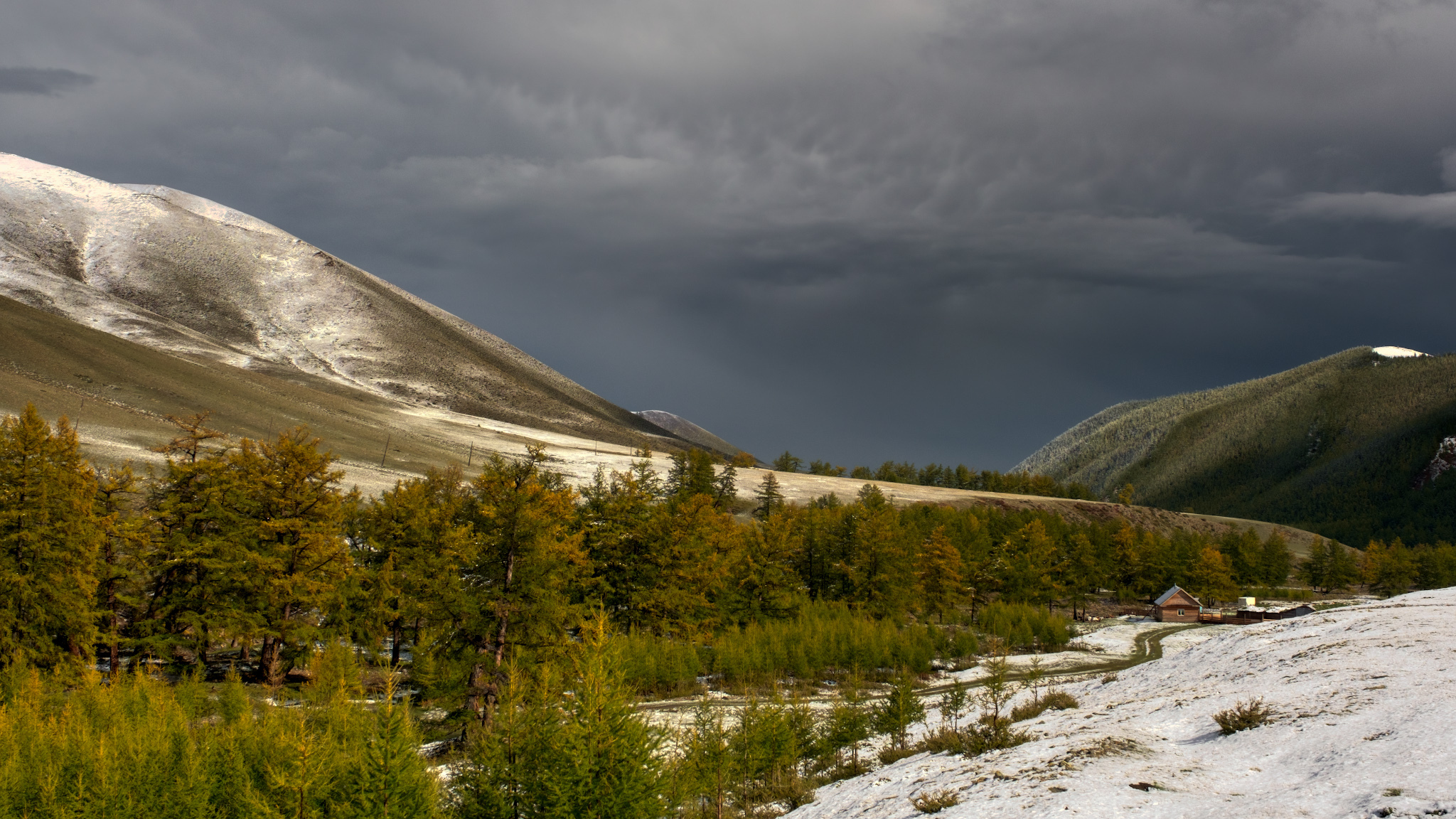 В осеннюю Тыву на автомобиле. В осеннюю Тыву на автомобиле.
