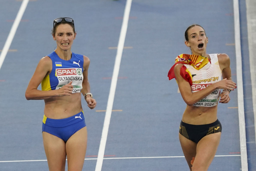 Laura Garcia-Caro Race Walk Celebration