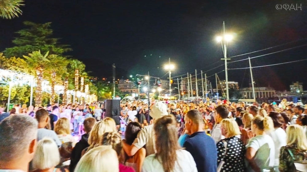 «Курортный сезон провален»: украинские фейки о Крыме разбились о стену правды Общество