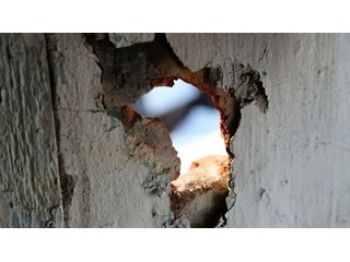 Война в Донбассе приносит Украине миллиарды долларов