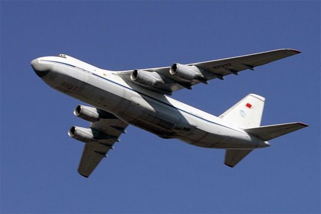 Изделие 400. АН-124 Руслан снизу. АН 124 серый. АН 124 слон фото. Оружие Руслан.