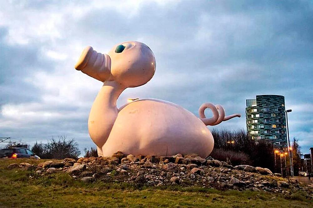 Странный памятник в Финляндии