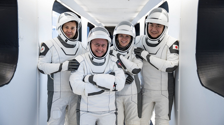 Запуск миссии NASA/SpaceX Crew-11 к МКС отменён за минуту до старта