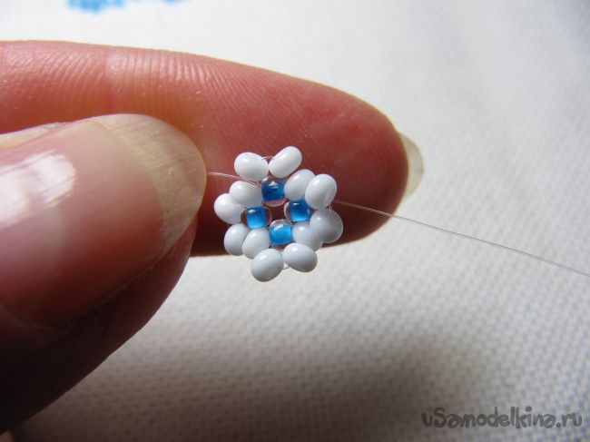 Браслет из бисера «Снежная королева» 