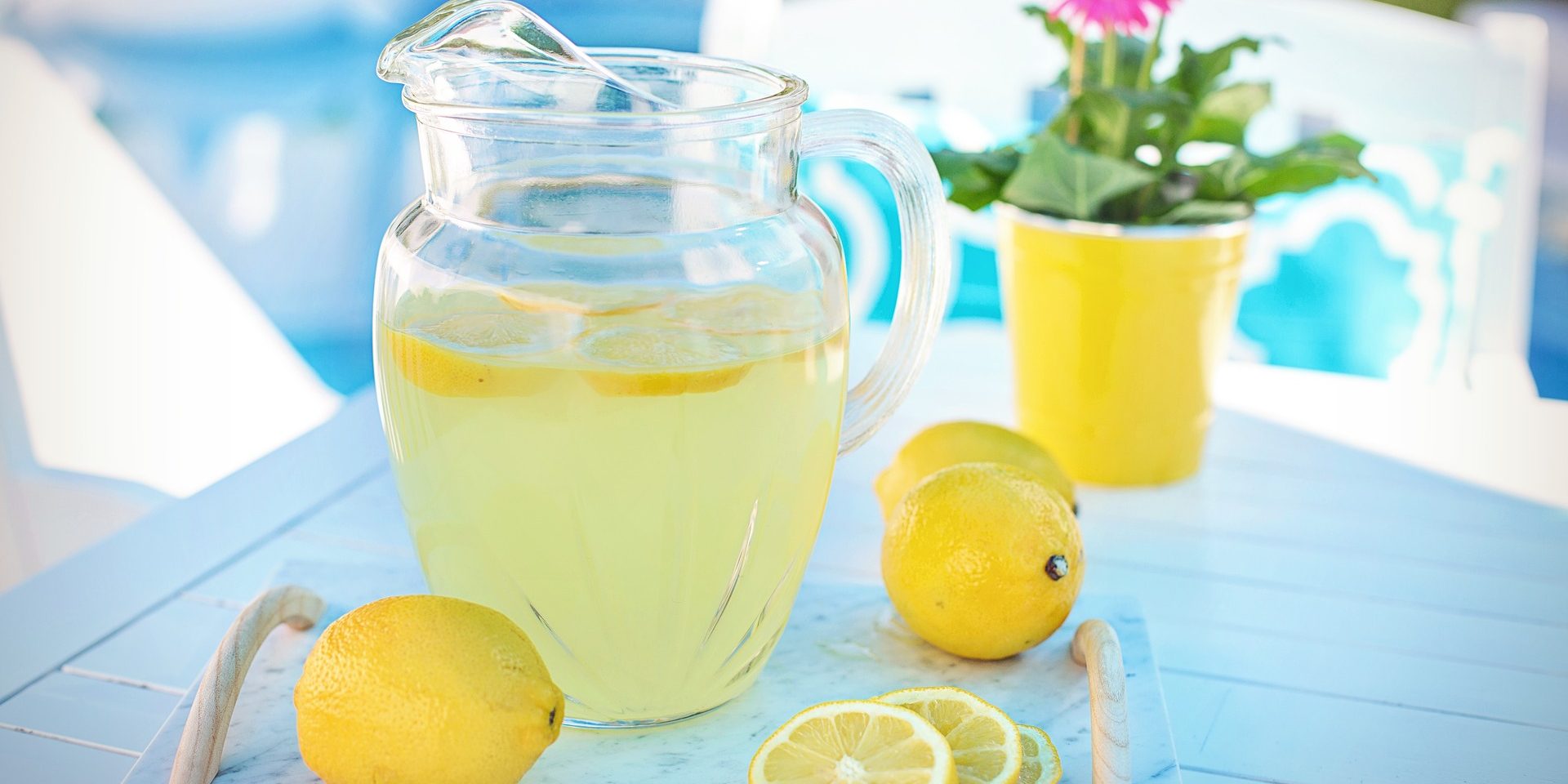 15 рецептов домашнего лимонада, который вкуснее магазинного лимонного, сахар, свежевыжатого, кубиков, через, стаканам, сироп, напиток, Разлейте, водой, доведите, перемешайте, сокагорсть, кастрюлю, варите, блендером, Добавьте, газированной, лимонный, лимонад