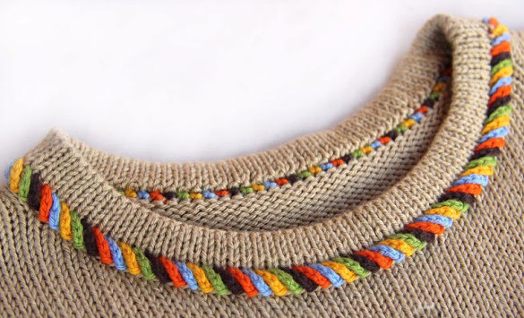 Интересная и простая идея оформления горловины трикотажного изделия вязание