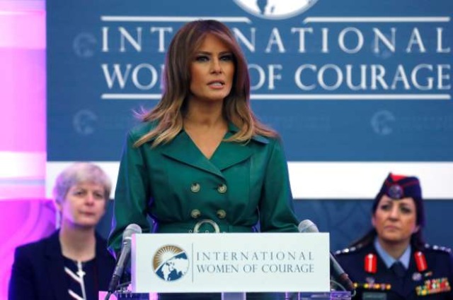 Мелания Трамп вручила премию Women of Courage Звездный стиль