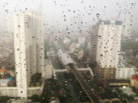 Ливни, дожди и град: синоптики рассказали о погоде на Кубани 17 мая