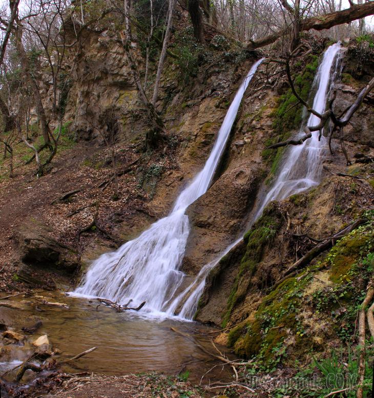 Водопады Крыма, гейзер Джурла, позже, всегда, водопадом, водопада,    Есть, Гейзер, падает, которую, промоине, благодаря, получил, ущелья, является, отражается, известным, самым, большинстве, водопадов, каскадом