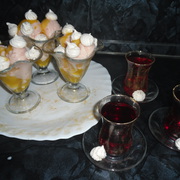 Грейпфрутовое мороженое с манговым соусом и безе  Baiser de pamplemousse 