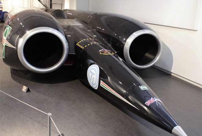 Thrust SSC кабина