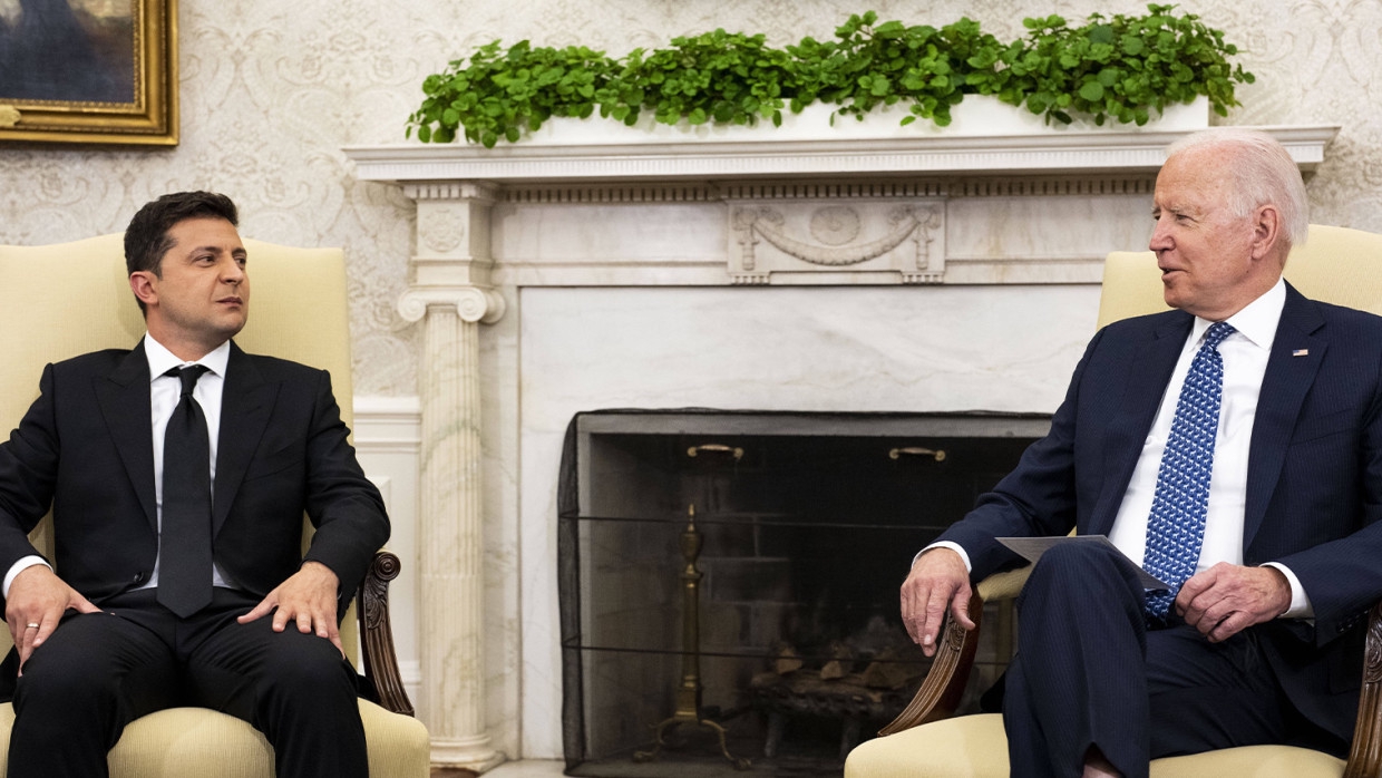 Депутат Рады Богуцкая заявила о желании Байдена сбежать со встречи с Зеленским