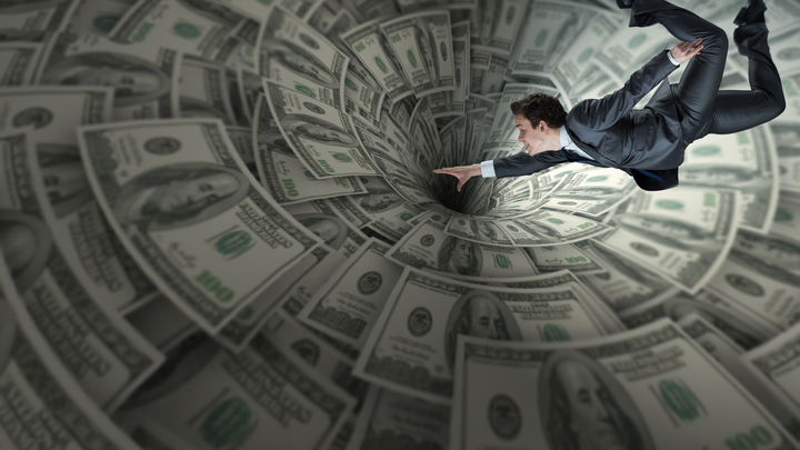 БЕГСТВО КАПИТАЛА ИЗ РОССИИ БЬЁТ РЕКОРДЫ. ВИНОВАТЫ ГРАЖДАНЕ?