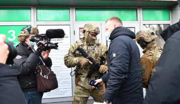 СБУ приехала с обысками к китайским акционерам «Мотор Сич» (ФОТО) | Русская весна