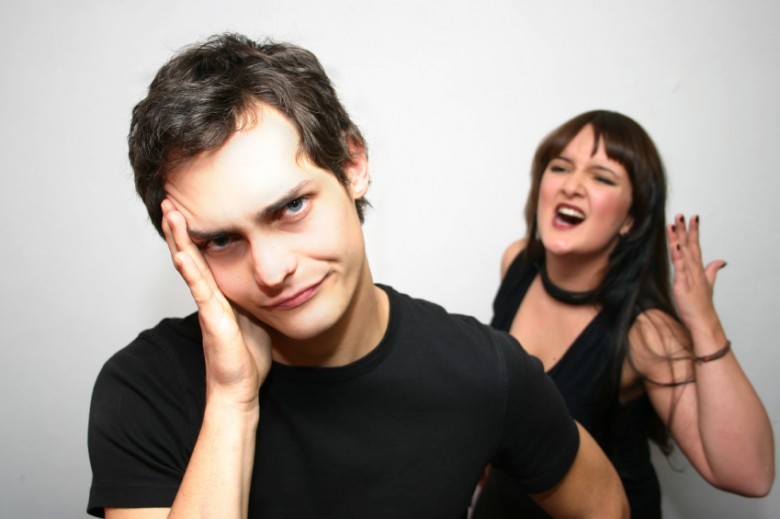 КОГДА ЖЕНЩИНА ВОРЧИТ, МУЖЧИНА ЗДОРОВЕЕТ