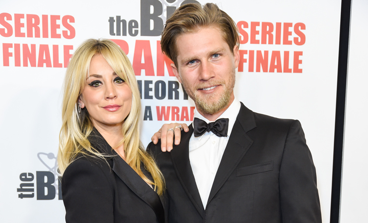 Звезда "Теории большого взрыва" Кейли Куоко съехалась с мужем через два года после свадьбы