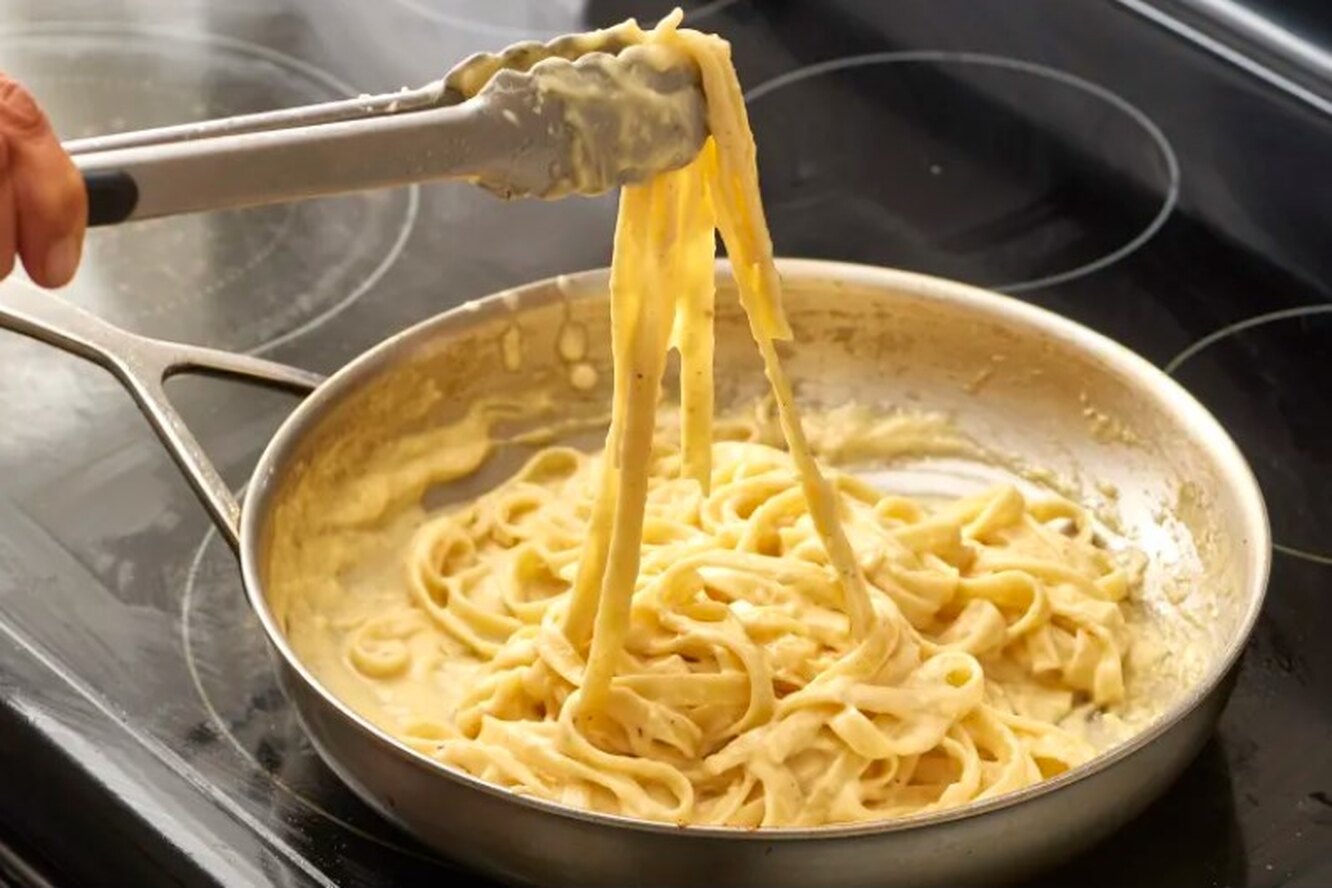 Ужин по-итальянски: 5 самых простых соусов для пасты подавать, чеснока, очень, сливочное, ингредиенты, тушат, Затем, сливки, чтобы, масле, масло, пенне, можно, немного, пармезан, болоньезе, итальянской, на огне, масла, аромат