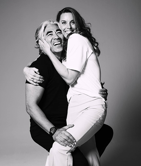 Олимпийская чемпионка по плаванию сыграла свадьбу в спортивных штанах и рядом с кебабной, чтобы поскорее воссоединиться с женихом Звезды,Звездные пары