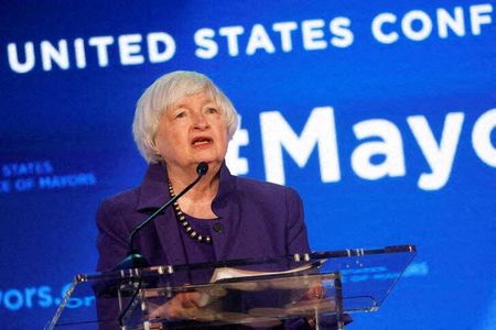 U.S. Treasury Secretary Janet Yellen addresses the U.S. Conference of Mayors winter meeting in Washington, U.S. January 19, 2022. REUTERS/Jonathan Ernst