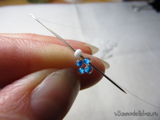 Браслет из бисера «Снежная королева» 