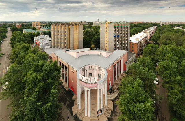 Хакасия: там, где говорят камни  Сергей, здесь, стоит, очень, только, региона, несколько, можно, камень, Хакасии, место, Здесь, поэтому, Абакан, назад, озеро, степи, Сибири, России, хакасов