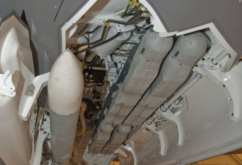 Грозный птах. Какое вооружение получит F-35 и что это ему даст Грозный птах. Какое вооружение получит F-35 и что это ему даст ввс