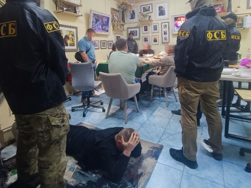 Оперативники ФСБ накрыли подпольное казино в торговом центре в Смоленске