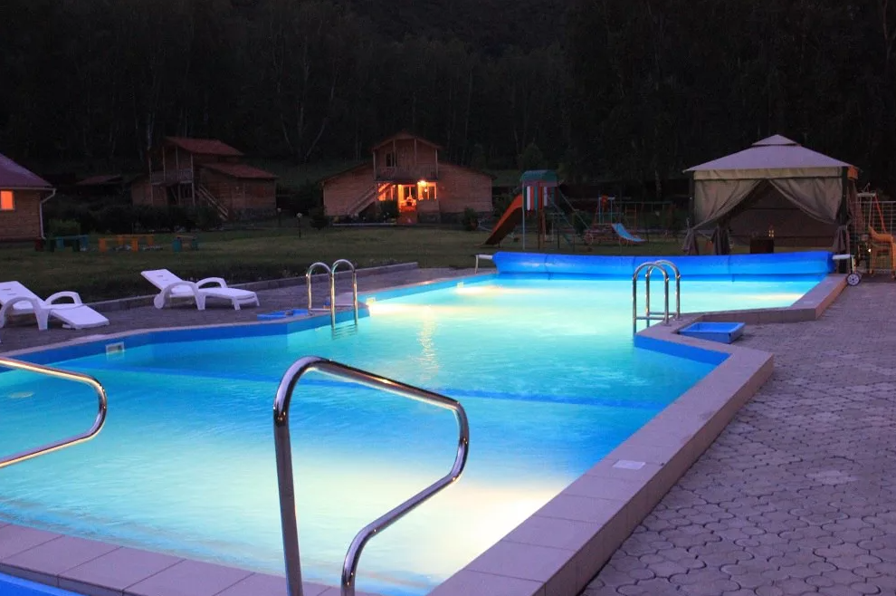 Турбаза золоторудная бассейн.png