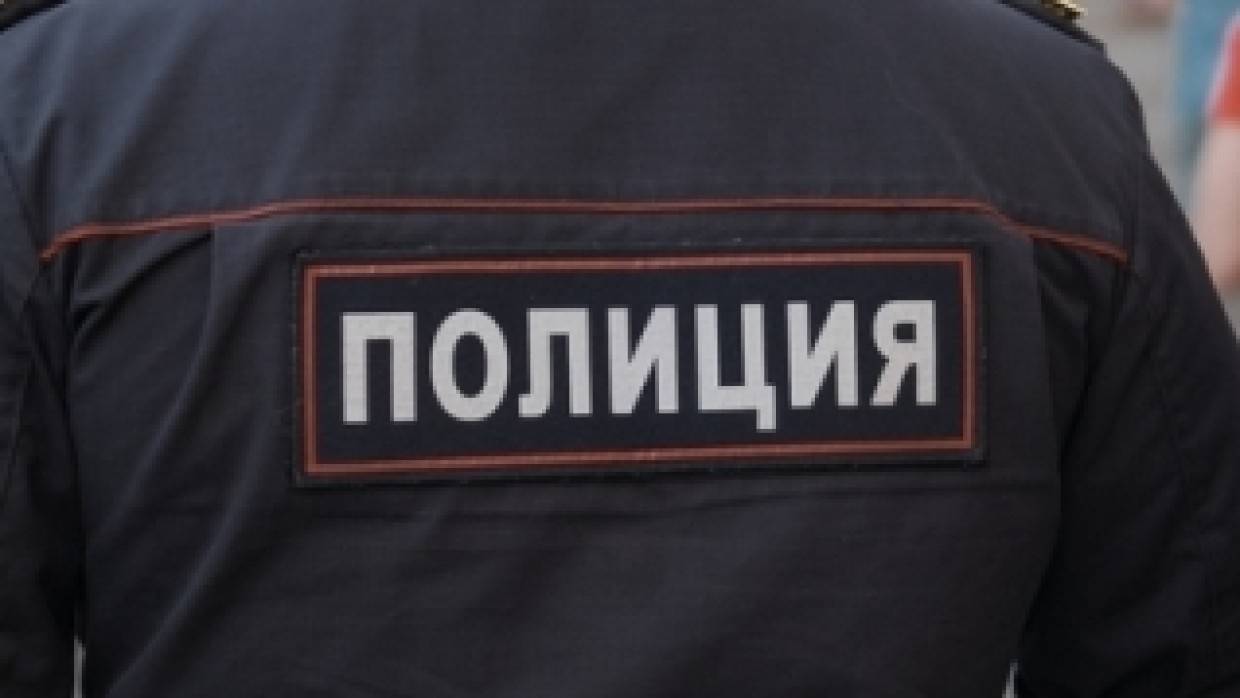 Полиция задержала угрожавшего взорвать гранату в московском ТЦ мужчину Происшествия