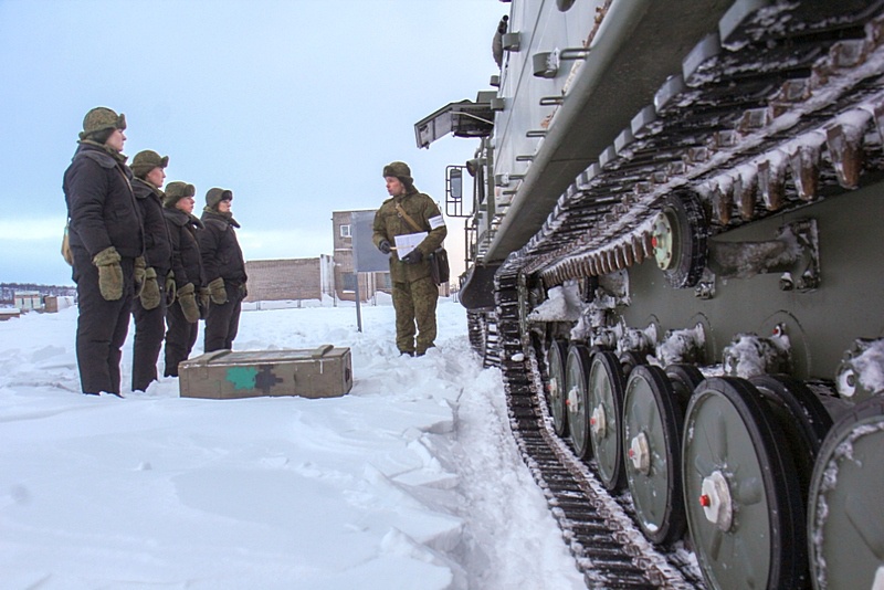 Боевой арктический вездеход «Алеут» условиях, двигателя, вездехода, можно, машины, машина, второй, снегоболотоход, позволяет, более, водителя, также, войск, гусеничных, звеньев, техники, тягачей, достаточно, Севера, градусов