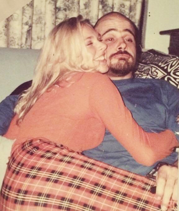 20+ фотографий родителей в молодости, которыми гордятся и восхищаются их выросшие дети 20+ фотографий родителей в молодости, которыми гордятся и восхищаются их выросшие дети воспитание,Дети,Жизнь,Истории,Отношения,проблемы