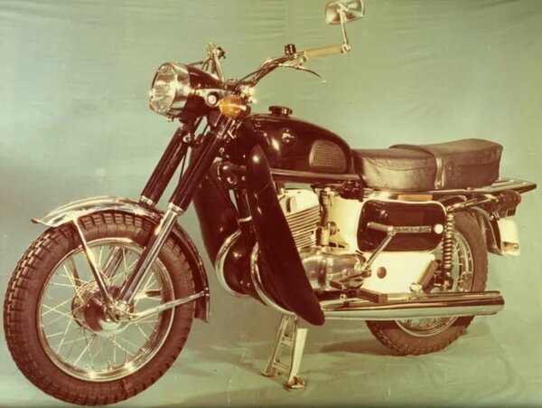 Мотоцикл Восход 2, который считался самым лучшим в серии Мотоцикл Восход 2, который считался самым лучшим в серии мото