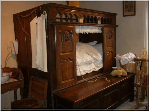 Кровать в алькове — уютные традиции предков очень, только, кровать, такие, спальное, домах, таких, кровати, можно, место, часто, Раньше, Южной, значит, хранения, вещей, кроватей, резьбой, комнат, «кровать