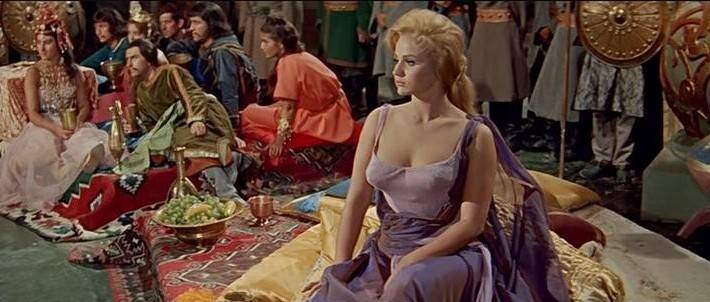 Современная Россия: мучительные поиски патриотизма 