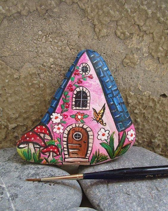 Камни - домики. Интересно придумали для оформления дачи, сада или двора. handmake,поделки для сада,поделки своими руками