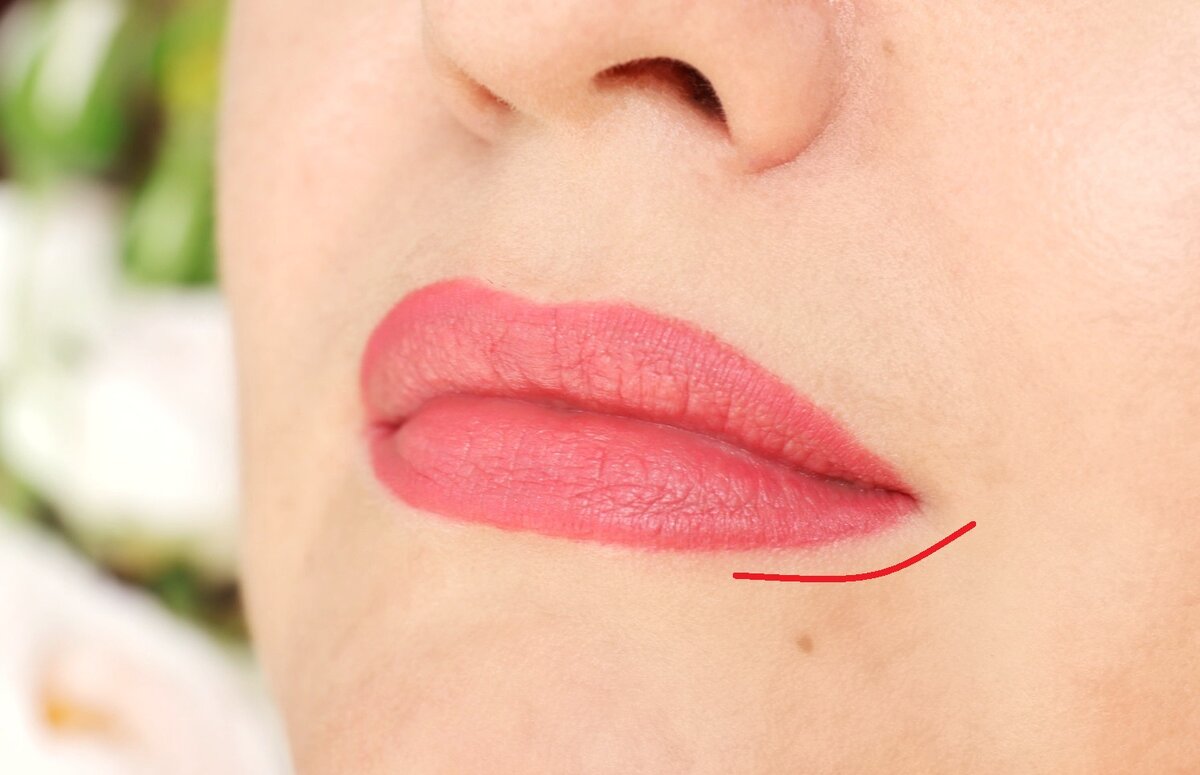 Как не надо красить губы: ошибка, которая подчеркивает возраст