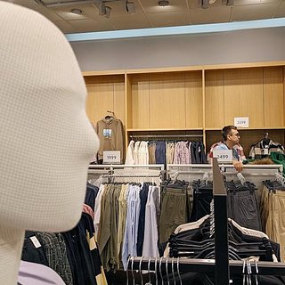 Раскрыта сумма потерь H&M от ухода с российского рынка