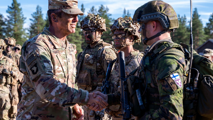 ТОЧИЛИ ТОПОРЫ С СЕРЕДИНЫ 1990-Х: СПЯЩИЙ СОЮЗНИК НАТО ВЫХОДИТ ИЗ ТЕНИ