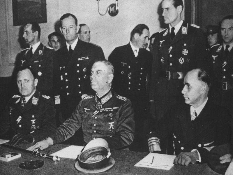 Падение Рейха. Как Германия сдалась Красной Армии история